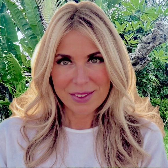 Meet your Posher, Lisa - Picture 1 of 1